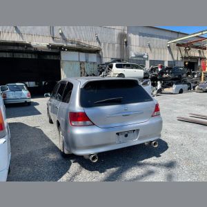 Столик между сиденьями Honda Avancier TA1 F23A 2000 М404