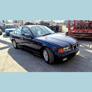 Бачок омывателя передний BMW 318i E36 M43B18 A4S 310R - VJ 1997 N408