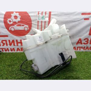 Бачок омывателя передний