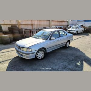 Габарит правый Nissan Sunny FB15 QG15DE RE4F03B FQ38 2002 Z210