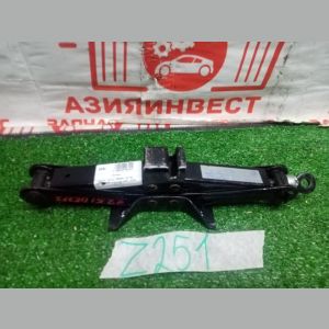 Домкрат Mazda Demio DE3FS ZJ-VE FNFA19090B 2008 Z251