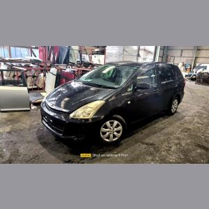 Пепельница Toyota Wish ZNE10G 1ZZ-FE U341E-01A 2007 V499