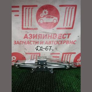 Домкрат Toyota Avensis Д2-67