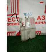 Бачок омывателя передний Mitsubishi Delica PA5W 4D56-T R4AW2-5-QE 1996 М586