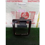 Рамка магнитофона Nissan Bluebird QU14 QG18DE RE4F03B FQ38 2000 N722