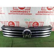 Решетка радиатора Volkswagen Touareg 7P5 2016 KC-0042