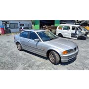 Подкрылок пластиковый передний правый BMW 323i E46 M52B20 A5S 360R - VN 1999 Z25
