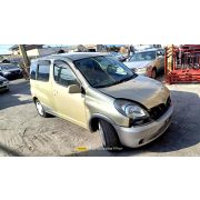 Крыло переднее правое Toyota Funcargo NCP21 1NZ-FE U340E -01A 2001 V809