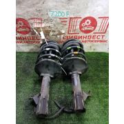 Стойки передние комплект Nissan Liberty RM12 QR20DE RE0F06A FP54 2001 Z200