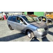 Ступица передняя правая Nissan Liberty RM12 QR20DE RE0F06A FP54 2001 Z200