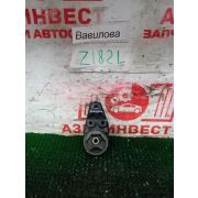 Подушка ДВС левая Nissan Cube AZ10 CGA3DE RE0F21A FU52 2001 Z182