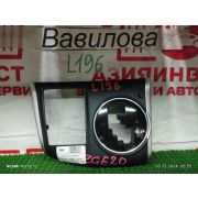 Рамка кулисы (селектора) Toyota Wish ZGE20W 2ZR-FAE K311 -02A 2010 L196