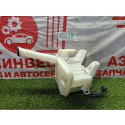 Бачок омывателя передний Toyota Vitz NSP130 1NR-FE K411 -02A 2012 Z338