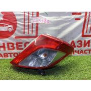 Фонарь стоп-сигнала правый Toyota Vitz NSP130 1NR-FE K411 -02A 2012 Z338