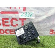 Кнопки в салон Nissan Liberty RM12 QR20DE RE0F06A FP54 2003 Z327