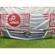 Решетка радиатора Mazda Demio DW3W B3-E FNC219090G 2001 Z386
