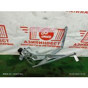 Стеклоподъемник передний правый Toyota Platz SCP11 1SZ-FE U440E -02A 2000 Z396