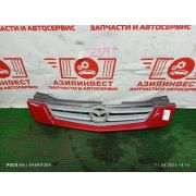 Решетка радиатора Mazda Demio DW3W B3-E FNC419090B 2002 Z371