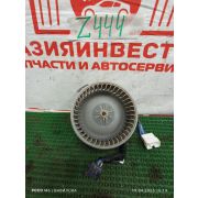 Мотор отопителя Toyota Vitz SCP10 1SZ-FE U440E -02A 2000 Z444