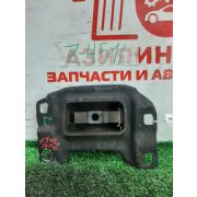 Подушка ДВС левая Mazda Axela BK5P ZY-VE FNKB19090C 2006 Z451