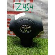 Подушка безопасности водителя Toyota Wish ZNE10G 1ZZ-FE U341E -01A 2004 Z454