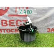 Мотор отопителя Toyota Ist NCP61 1NZ-FE U340E -02A 2002 Z480