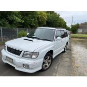 Планка под фару правая Subaru Forester SF5 EJ20 TZ103ZB1AA 1998 М294