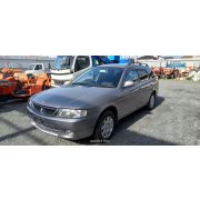Бампер передний Nissan Wingroad WHNY11 QG18DE RE4F03B FQ40 1999 Z597