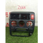Рамка магнитофона Honda Logo GA3 D13B M7DA 1997 Z668